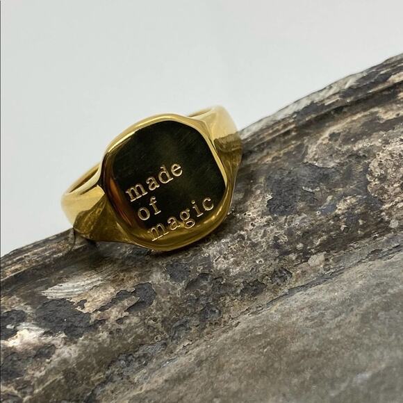 NEW Made Of Magic Signet Ring - Picture 6 of 10